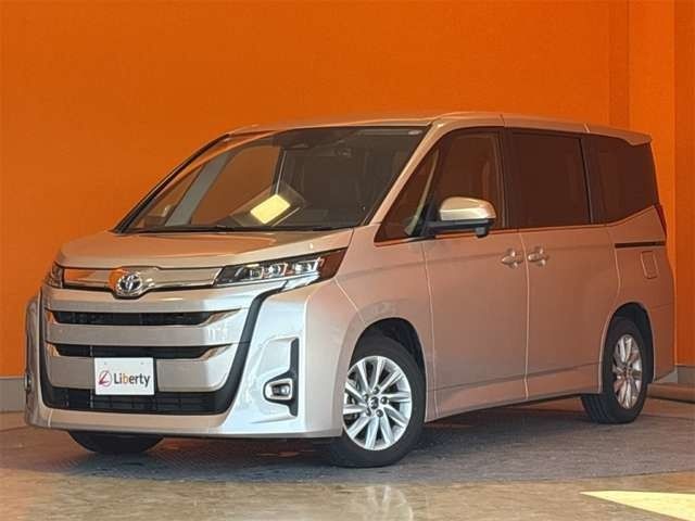 TOYOTA / NOAH HYBRID