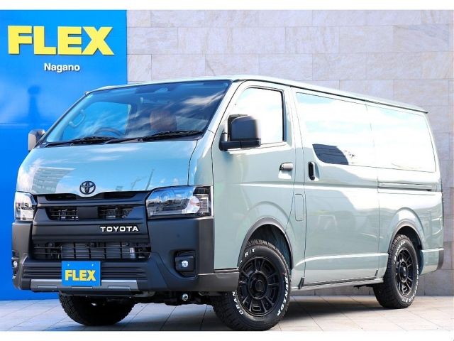 TOYOTA / HIACE van 4WD