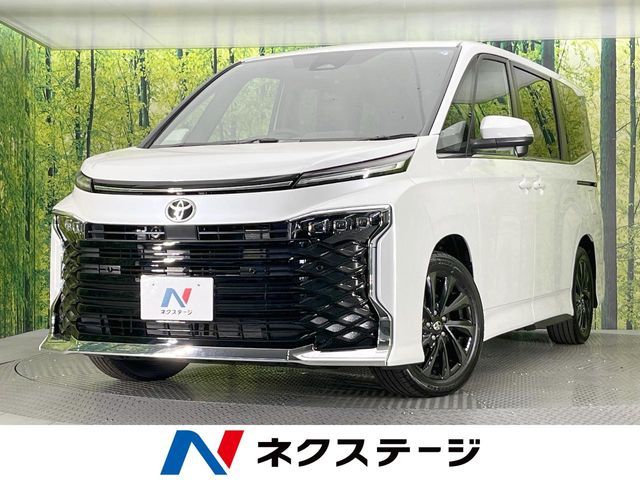 TOYOTA / VOXY HYBRID