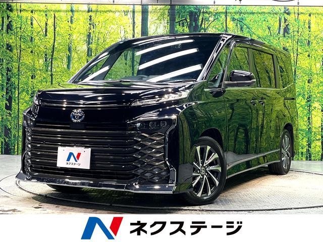 TOYOTA / VOXY HYBRID