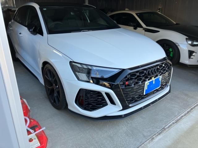 AUDI / AUDI RS3 SPORTBACK
