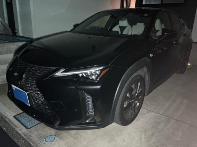 TOYOTA / LEXUS UX200