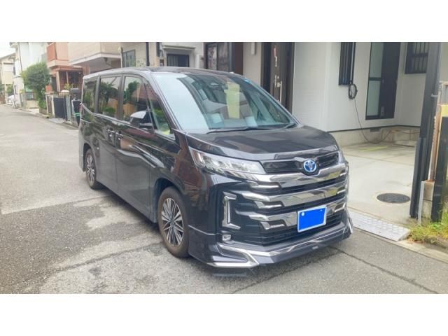 TOYOTA / NOAH HYBRID