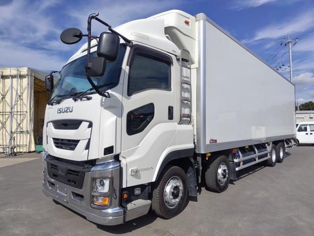 ISUZU / GIGA