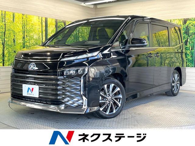TOYOTA / VOXY HYBRID