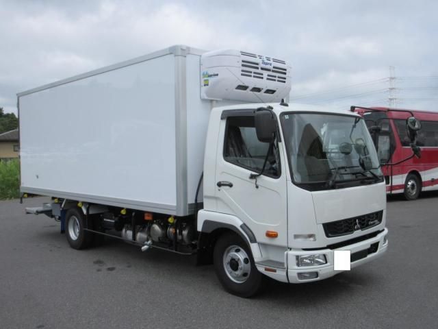 Japanese used car Ref# 1735352 MITSUBISHI FUSOU / FIGHTER