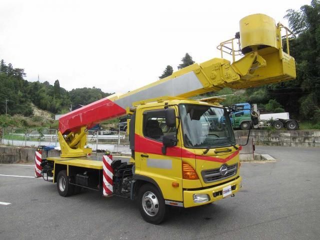 Japanese used car Ref# 1736450 HINO / RANGER