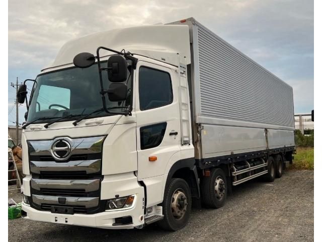 Japanese used car Ref# 1736452 HINO / PROFIA