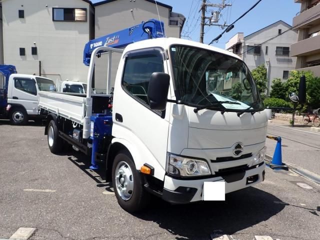 Japanese used car Ref# 1736456 HINO / DUTRO
