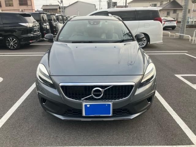 VOLVO / VOLVO V40