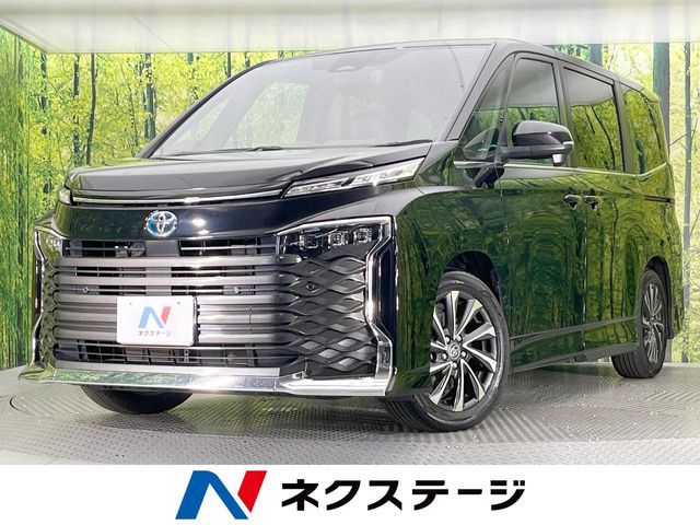 TOYOTA / VOXY HYBRID