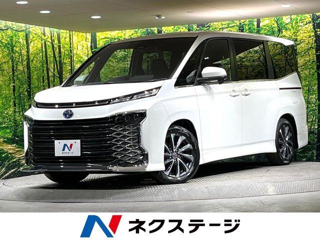 TOYOTA / VOXY HYBRID