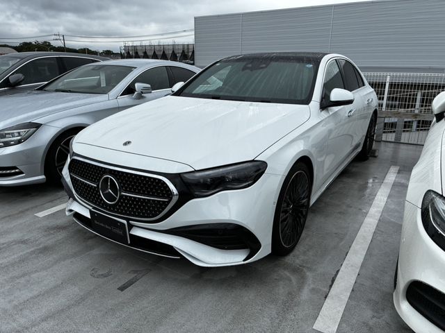 MERCEDES BENZ / MERCEDES BENZ E class sedan