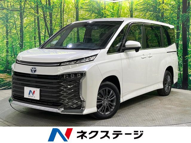 TOYOTA / VOXY HYBRID 4WD