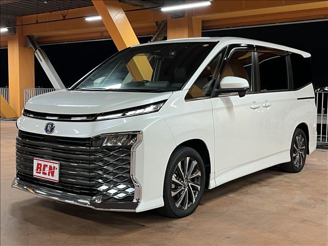 TOYOTA / VOXY