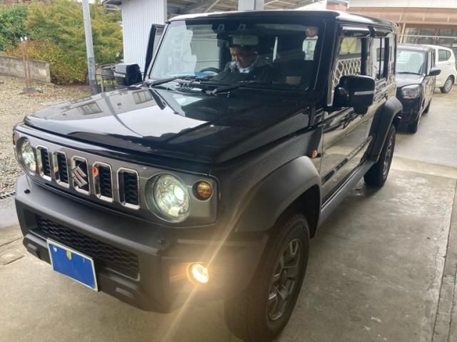 SUZUKI / JIMNY NOMADE